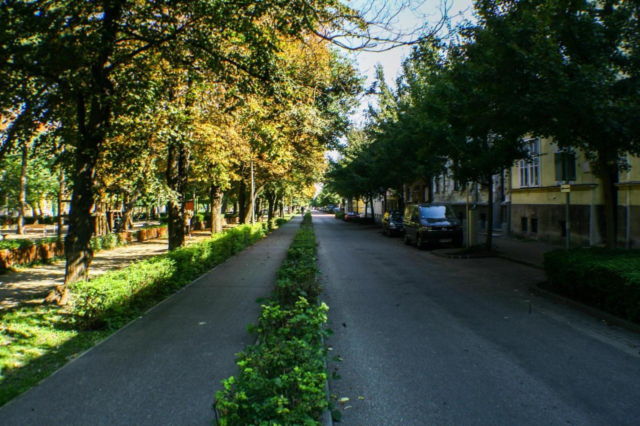 Deák Apartman Sopron Buitenkant foto