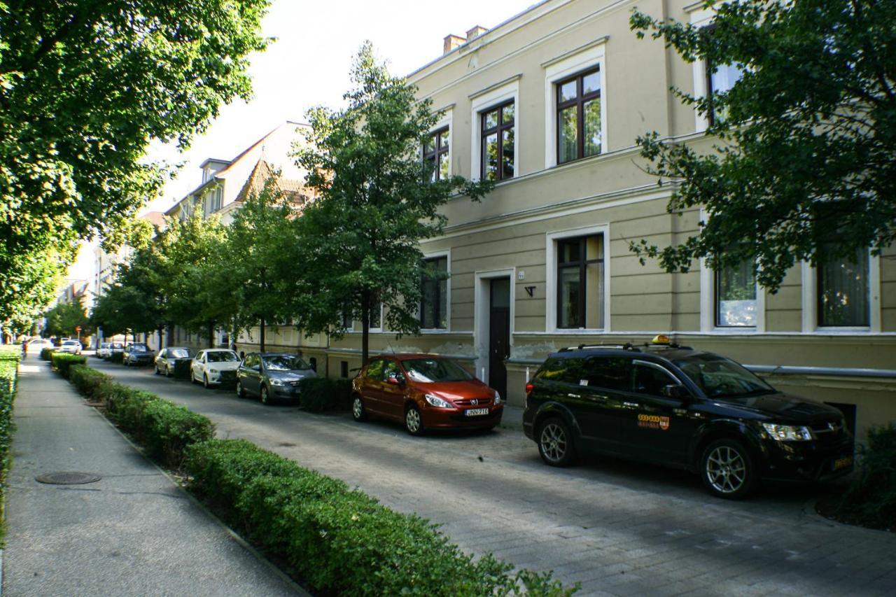 Deák Apartman Sopron Buitenkant foto