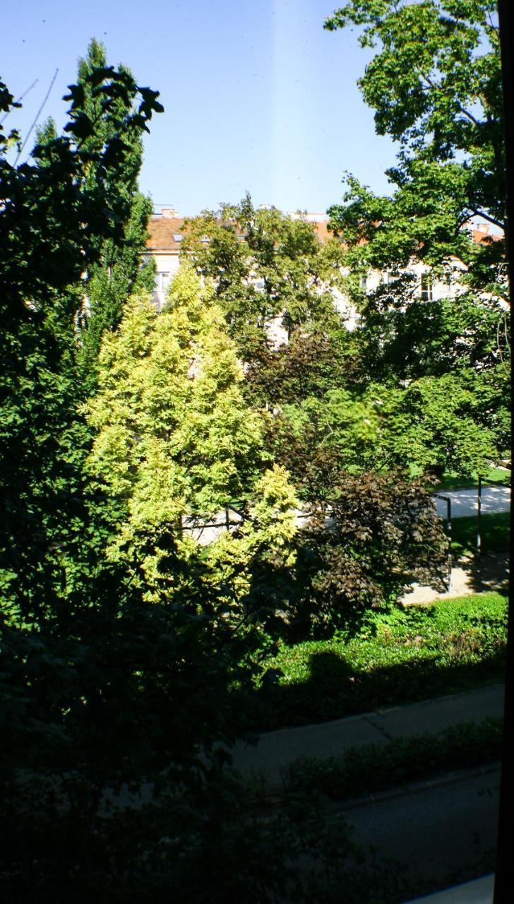 Deák Apartman Sopron Buitenkant foto
